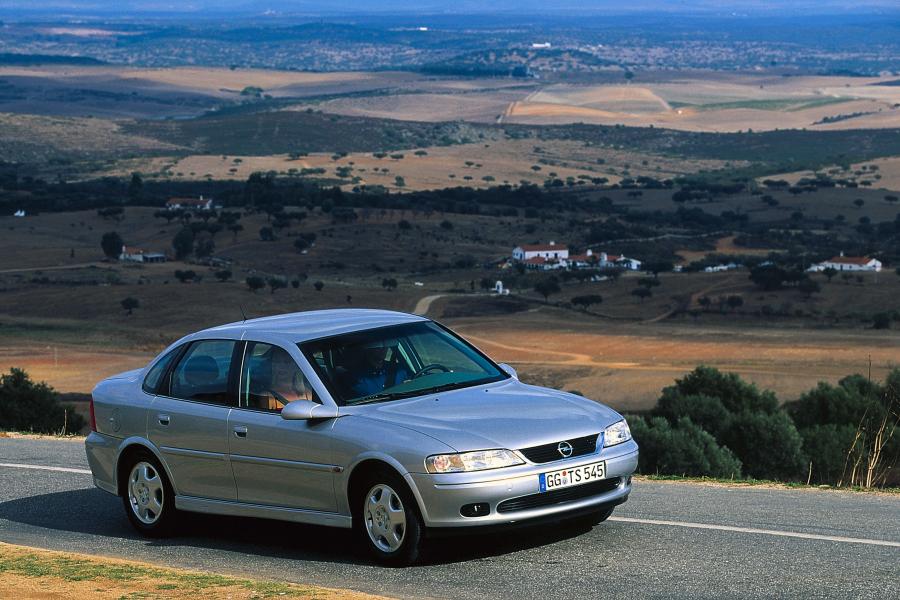  Opel Vectra Sedan (B) 1999 года  (фото 20 из 31)